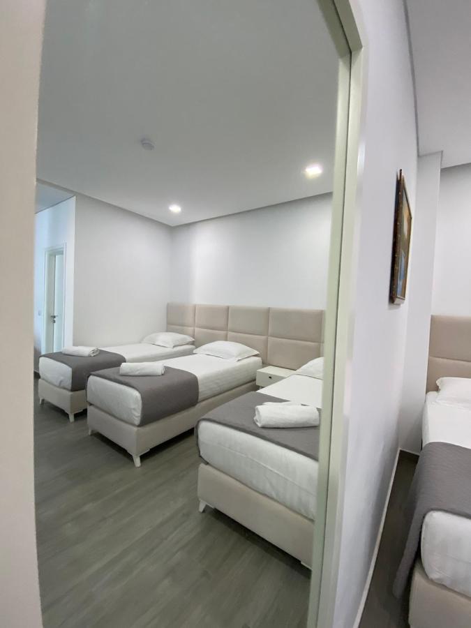 Edina By Hp Hotel Sarande Exterior photo