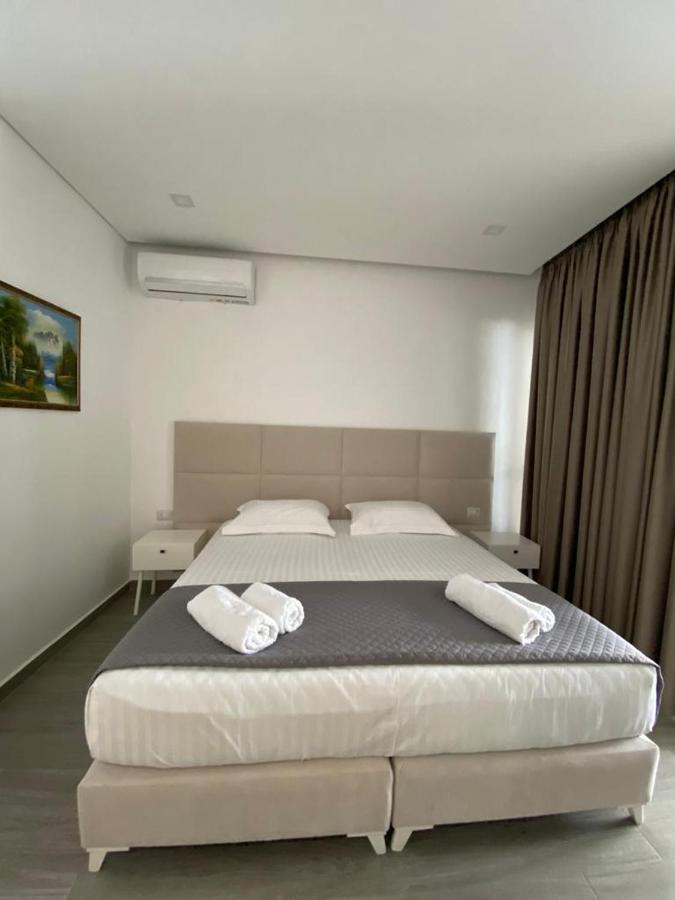 Edina By Hp Hotel Sarande Exterior photo