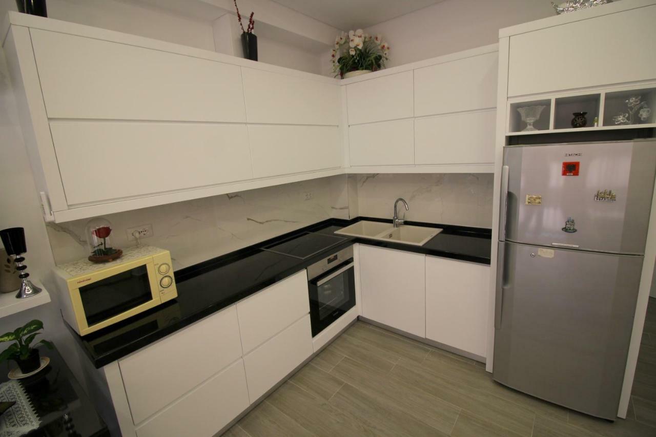 Edina By Hp Hotel Sarande Exterior photo