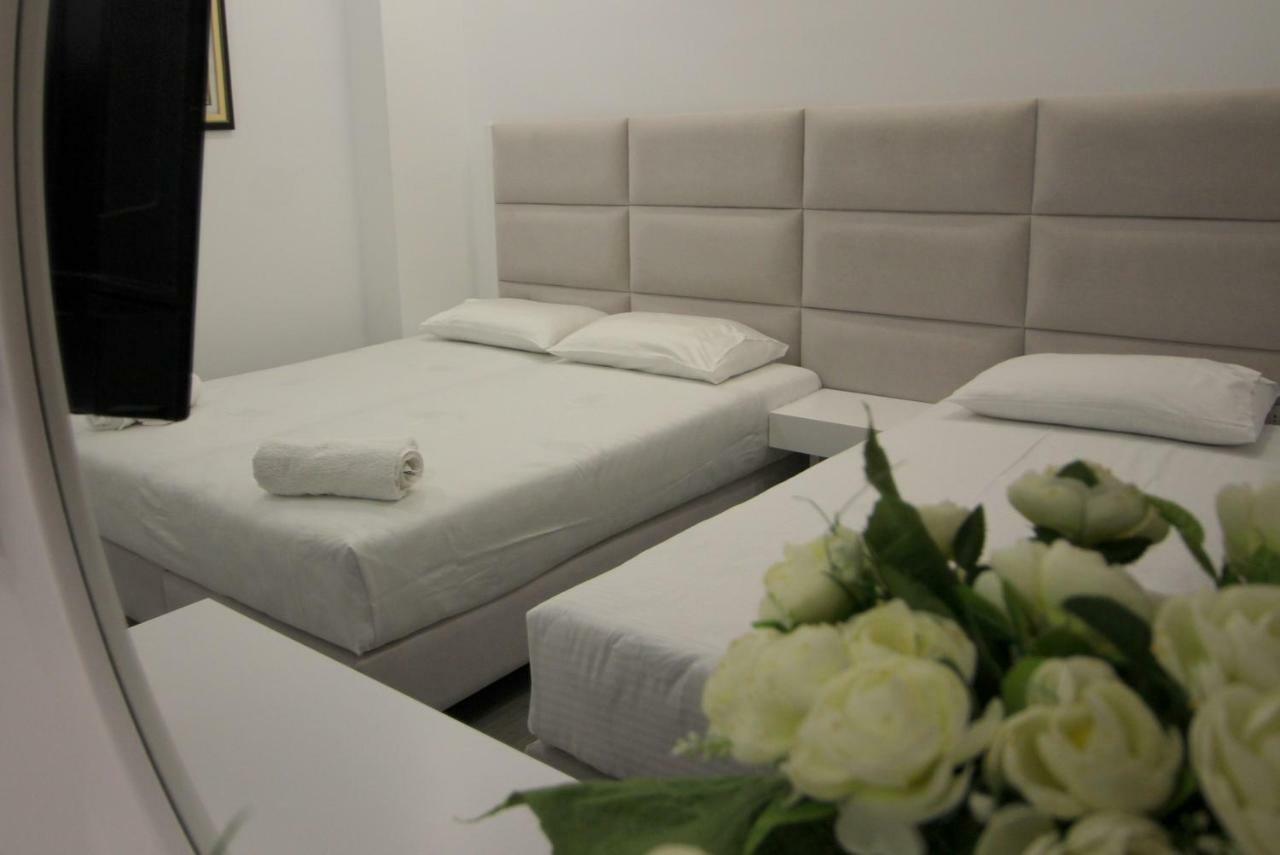 Edina By Hp Hotel Sarande Exterior photo